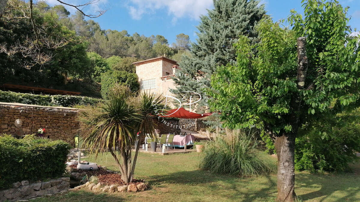 Maison à ENTRECASTEAUX
