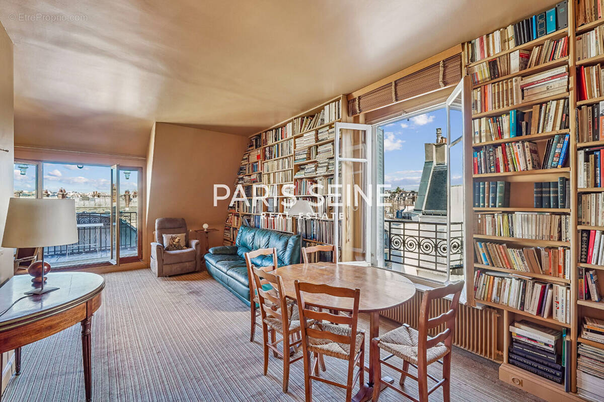 Appartement à PARIS-7E