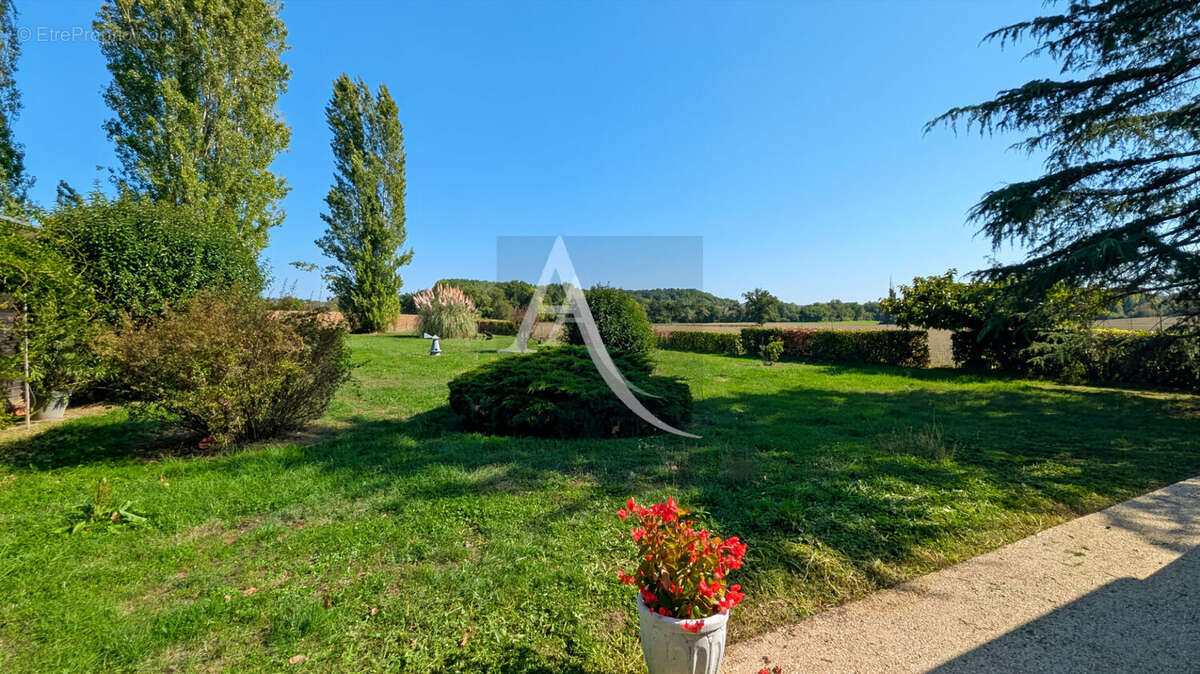 Maison à MONFLANQUIN