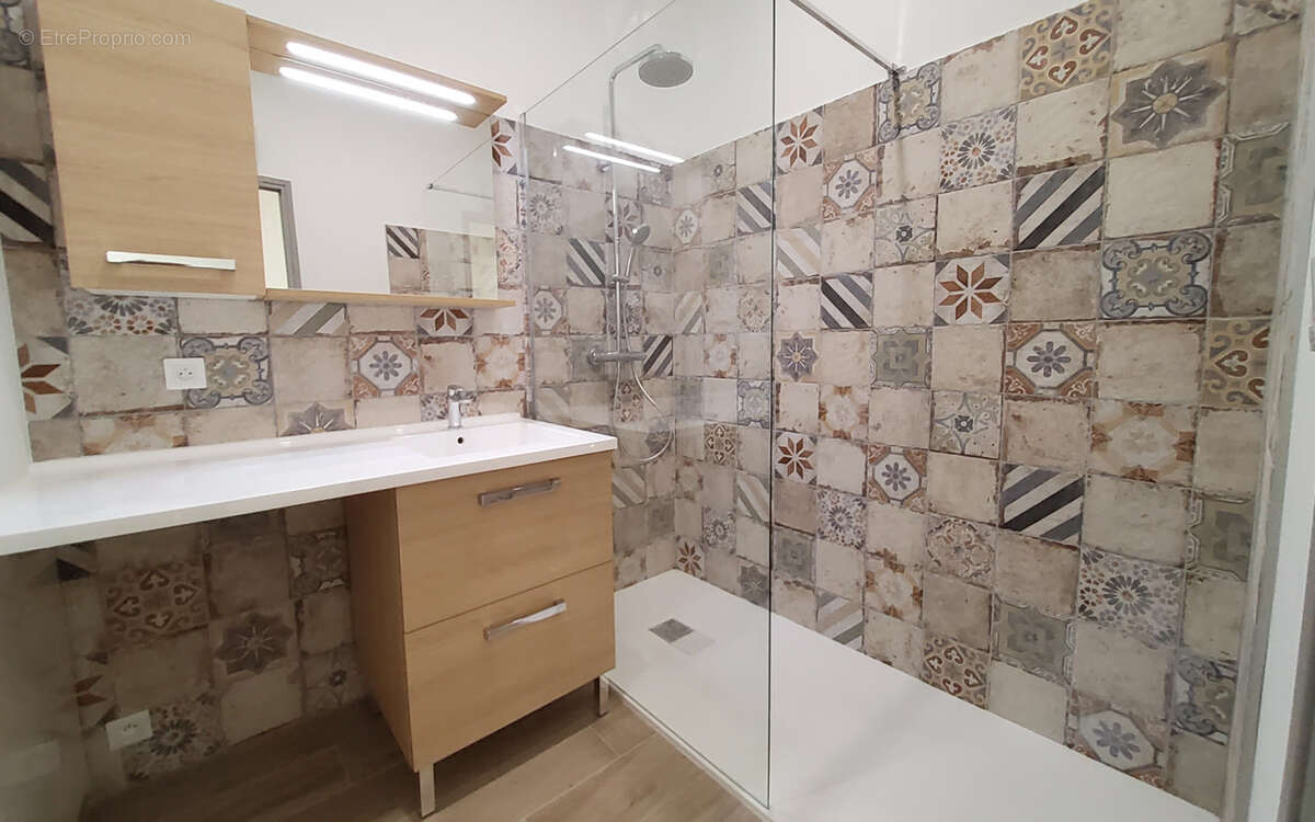 Appartement à CUERS