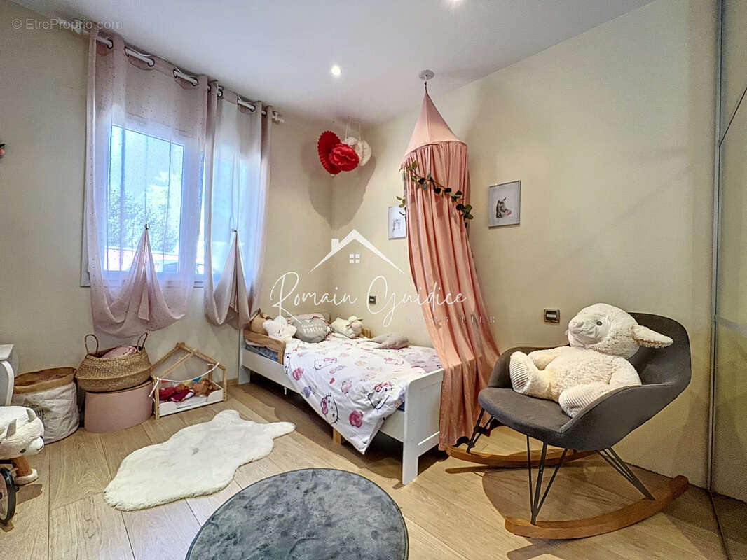Villa type 6 de 199 m2 sur son terrain de 2122 m2 - photo 21