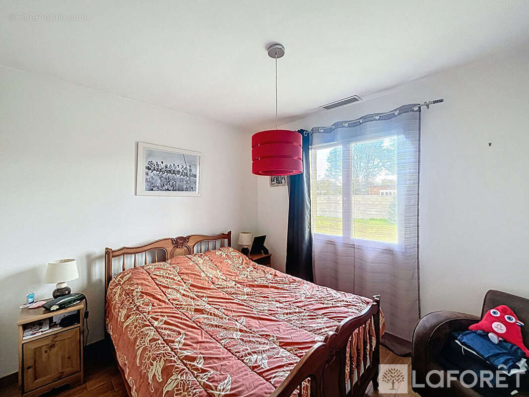 Maison à AMBARES-ET-LAGRAVE