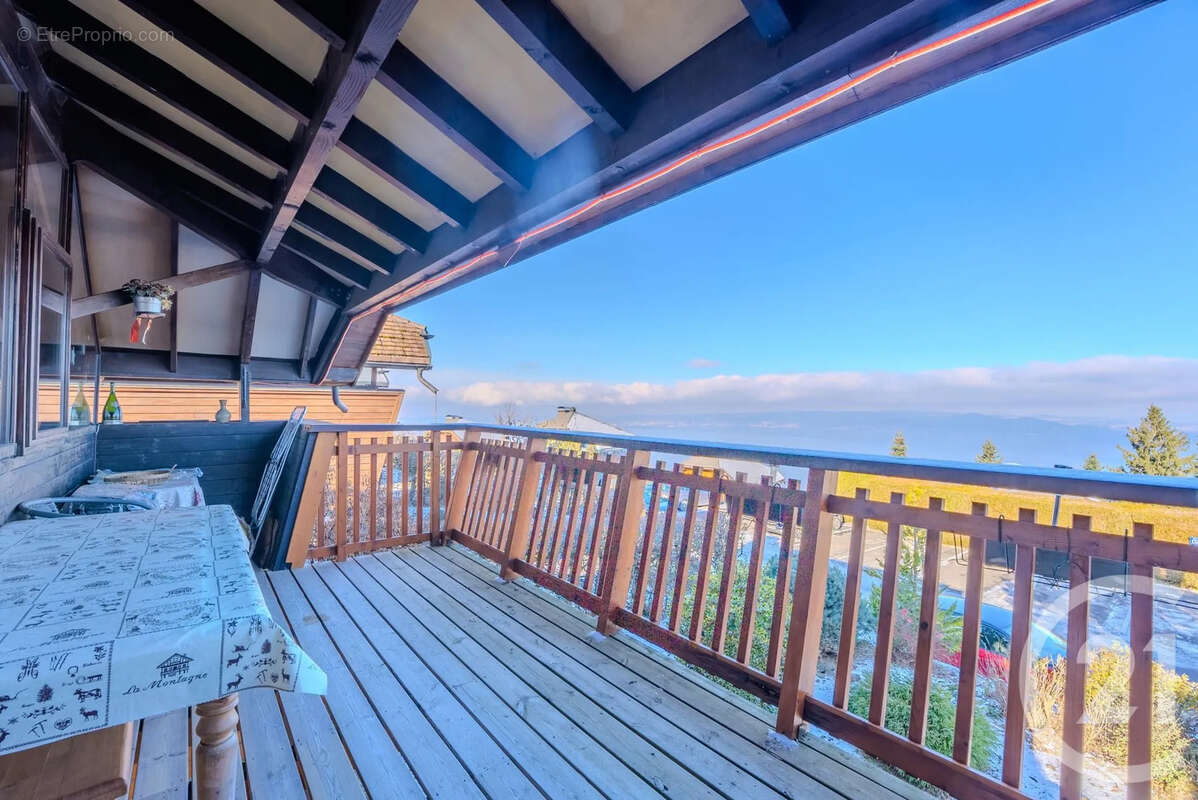 Maison à THOLLON-LES-MEMISES