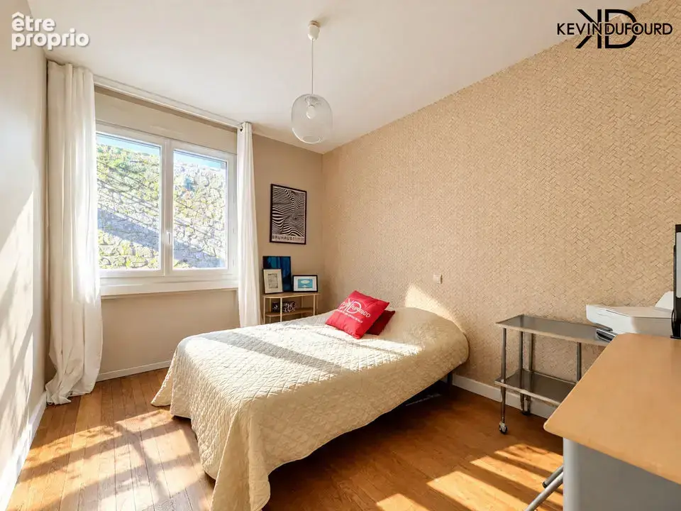 Appartement 4 pièces 69 m² à vendre à Aubenas (07200) - photo 5