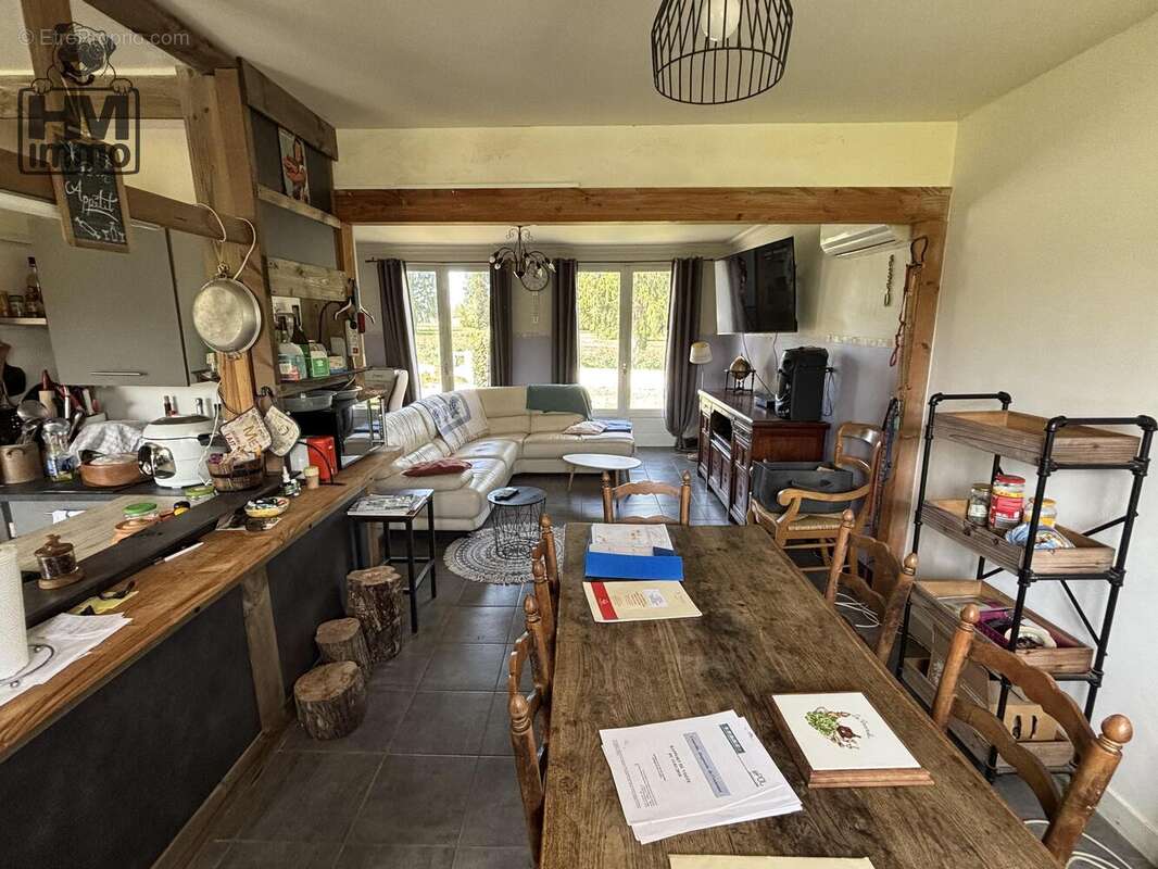 n°3 - Maison à ROCHECHOUART