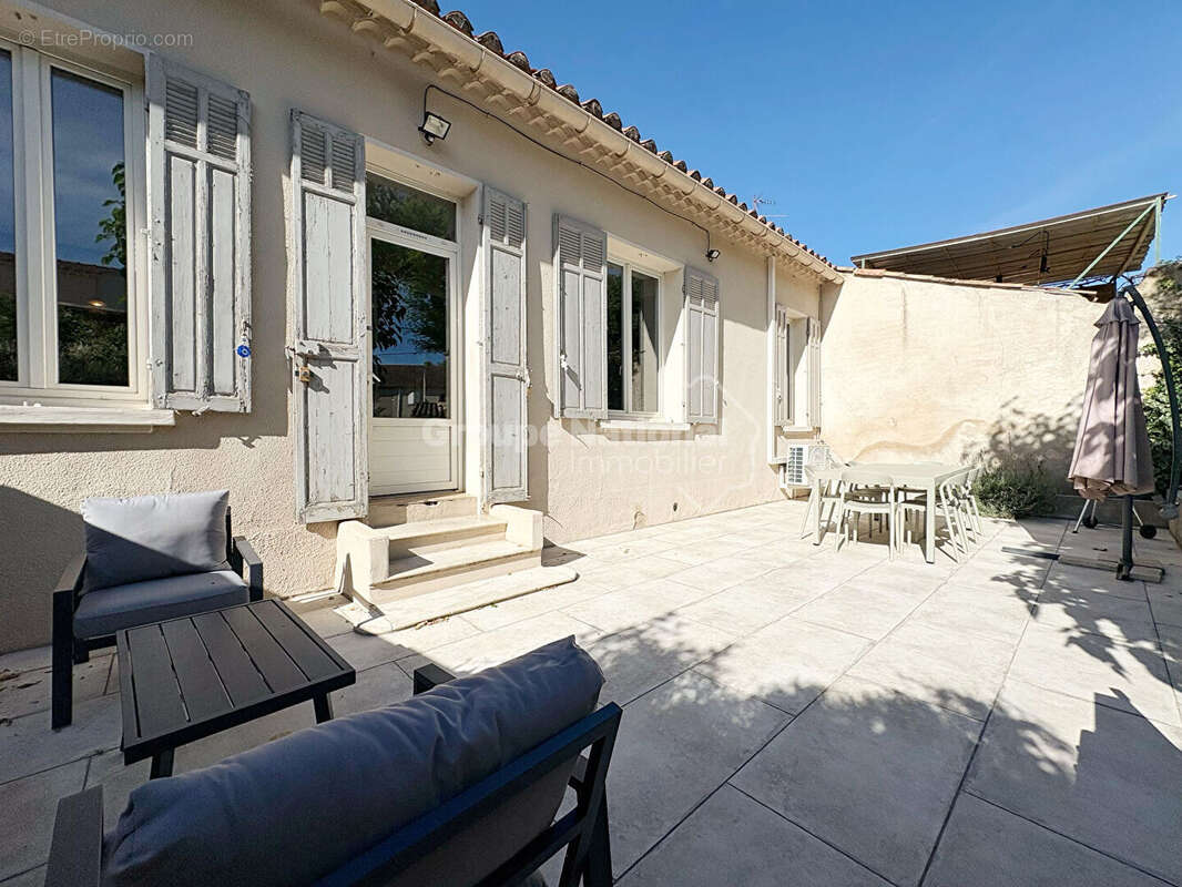 Maison à SENAS