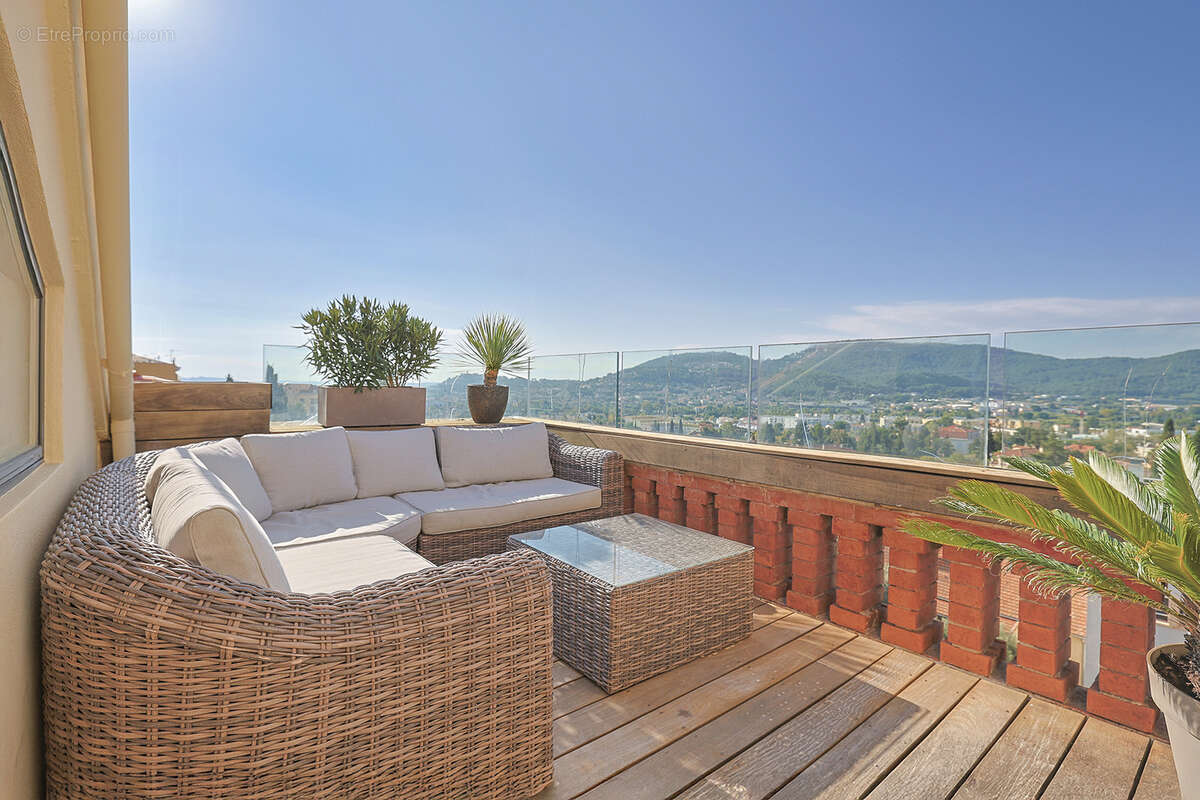 Appartement à HYERES