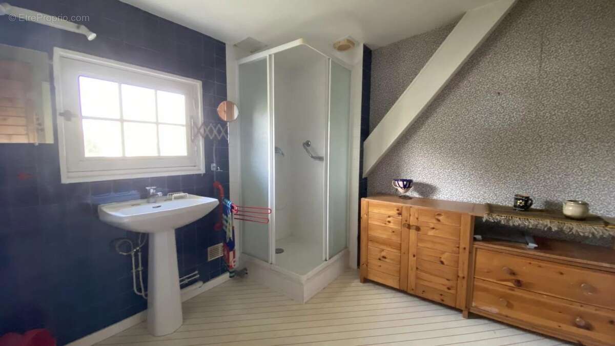 Maison à LES CLAYES-SOUS-BOIS