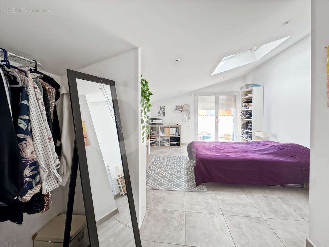 Maison à LA CRAU