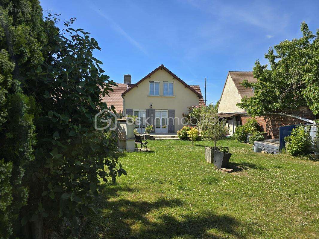 Maison familiale de 138m² - 4 chambres, jardin et garage - Tillé (60000) - photo 22