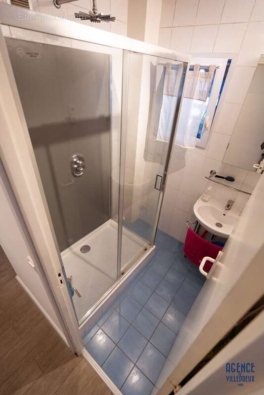 Appartement à LES CLAYES-SOUS-BOIS