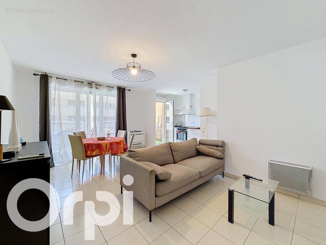 Appartement à PUGET-SUR-ARGENS