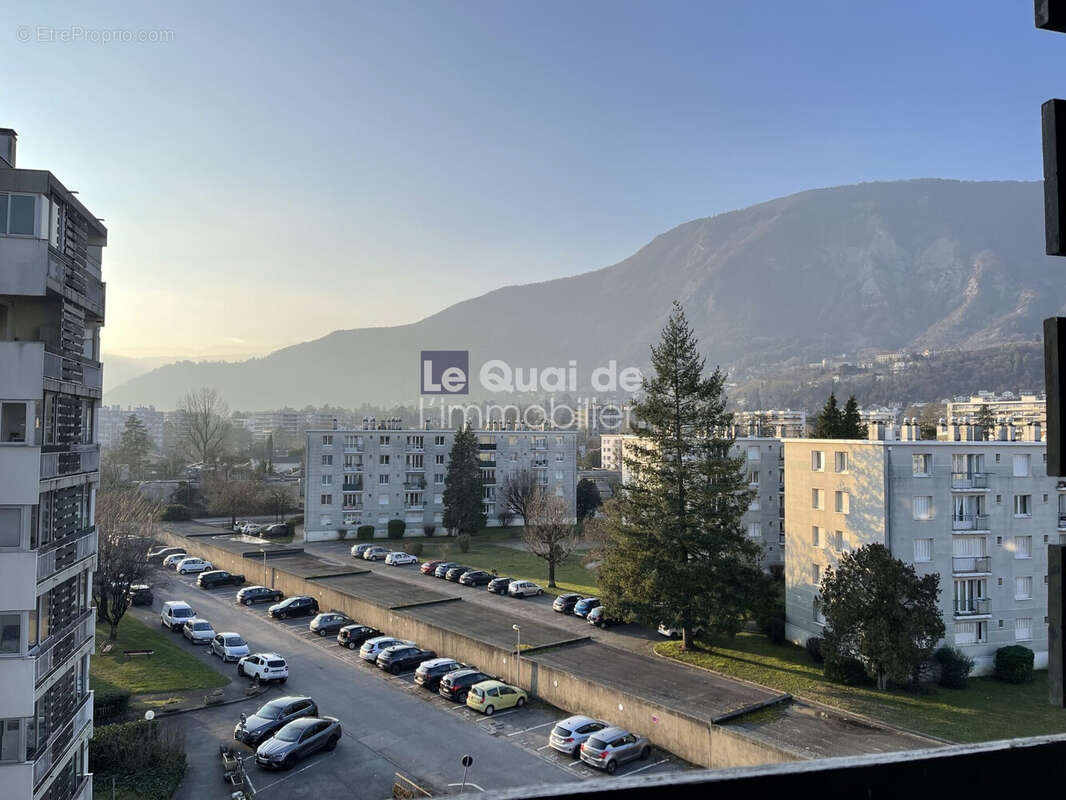 Appartement à MEYLAN