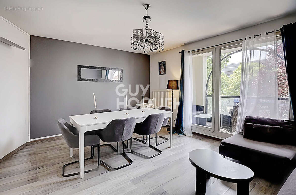 Appartement à BRON
