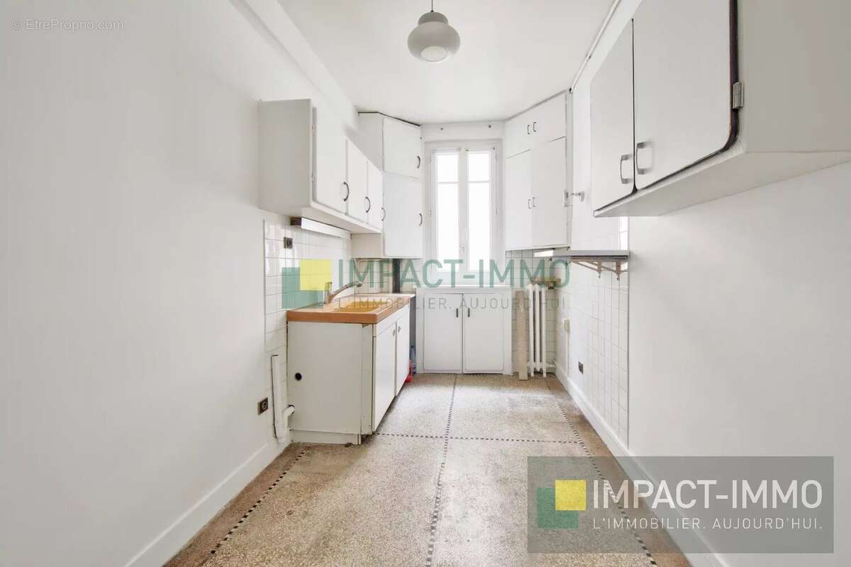 Appartement à COURBEVOIE