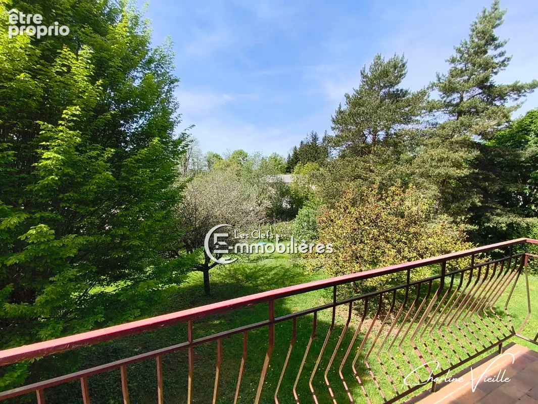 Maison familiale avec grand terrain arboré et potentiel de rénovation - photo 2