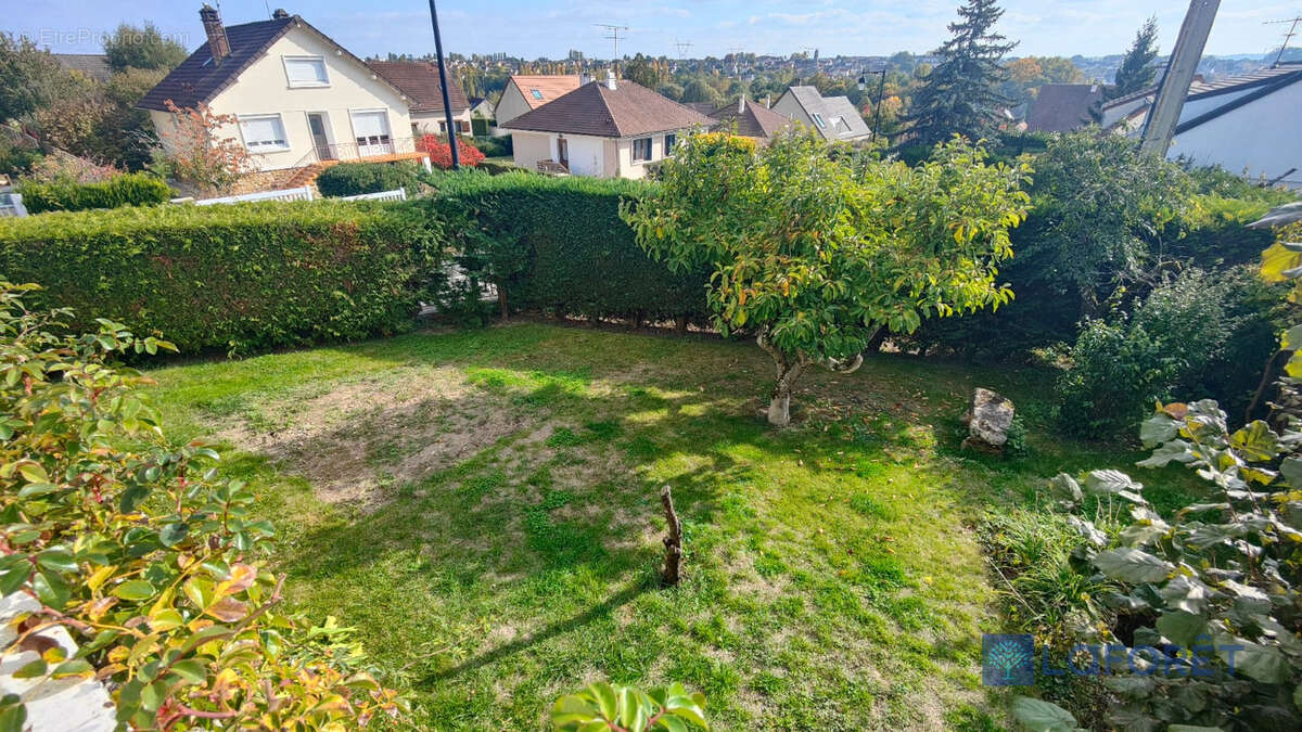 Maison à OLLAINVILLE