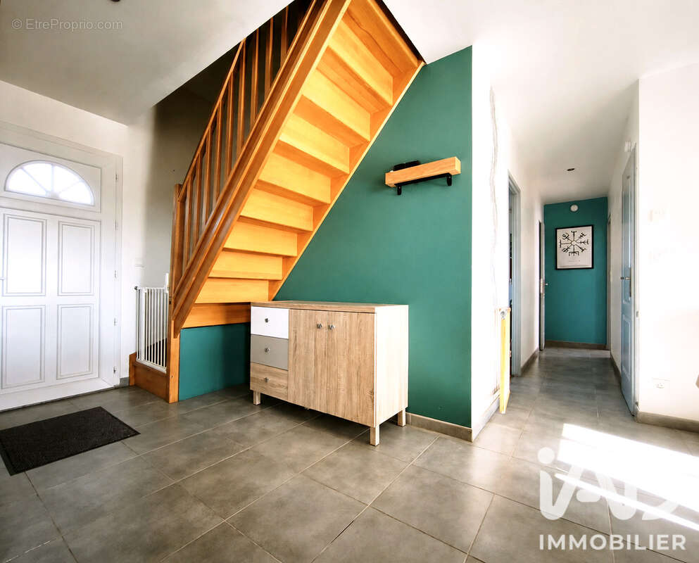 Maison 137 m² à Maubert-Fontaine  - photo 7