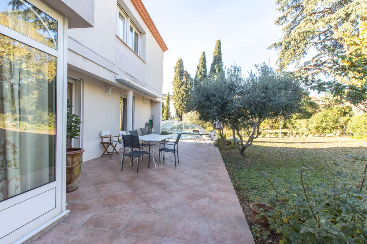 Maison à SAINT-FELIX-DE-LODEZ