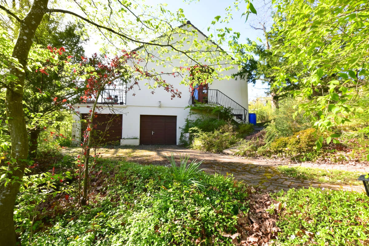 Maison à LEVIS-SAINT-NOM