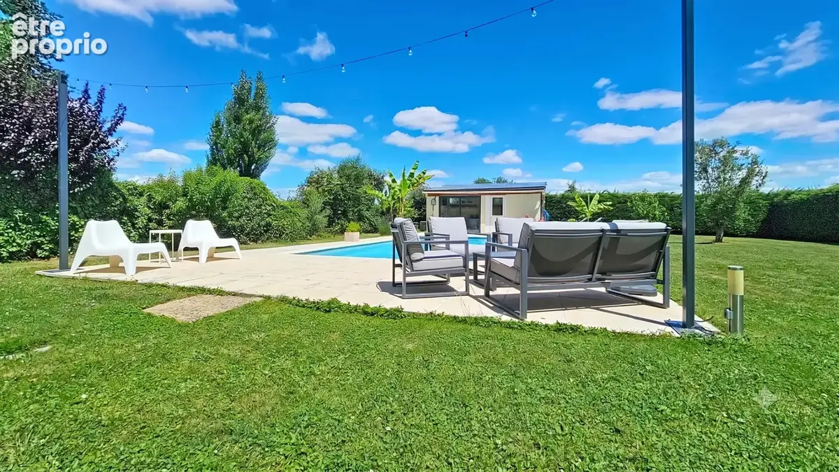 Gleizé - Maison familiale de 280m2 - Terrain 1600m2, Piscine - Grange de 100m2 - photo 3
