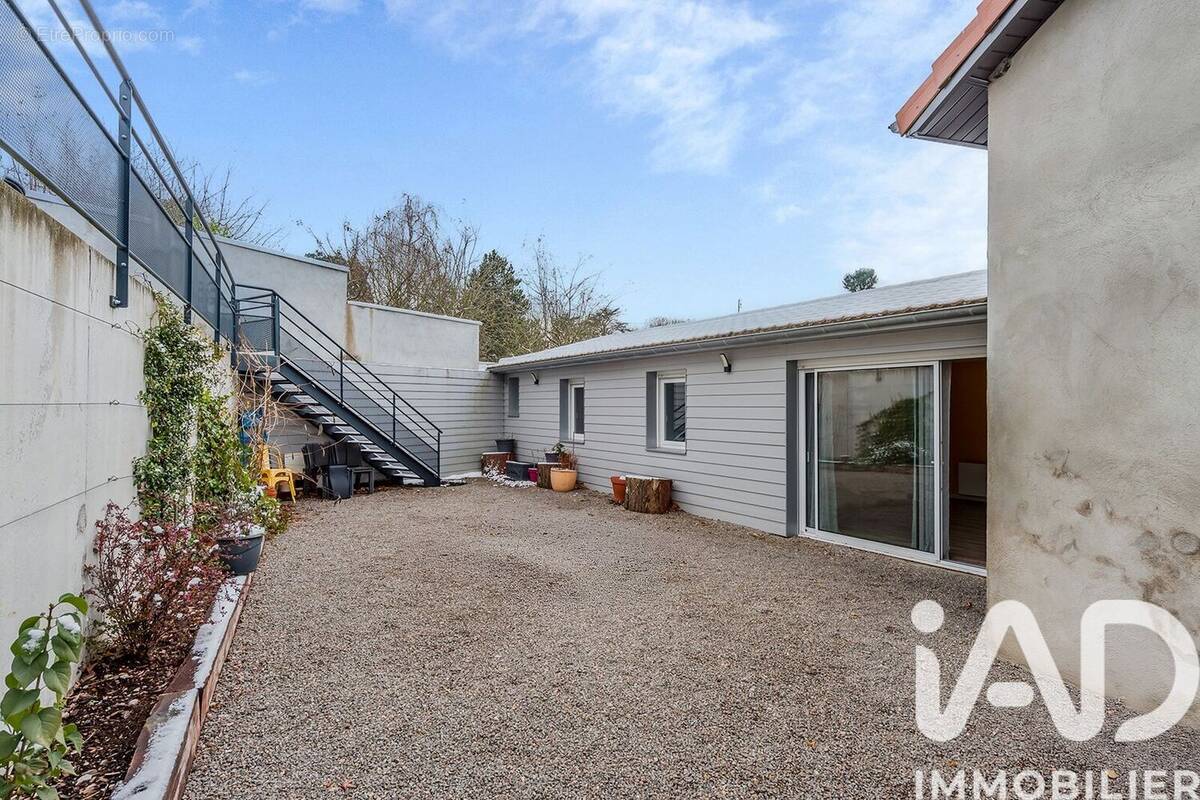 Photo 1 - Maison à AMPLEPUIS