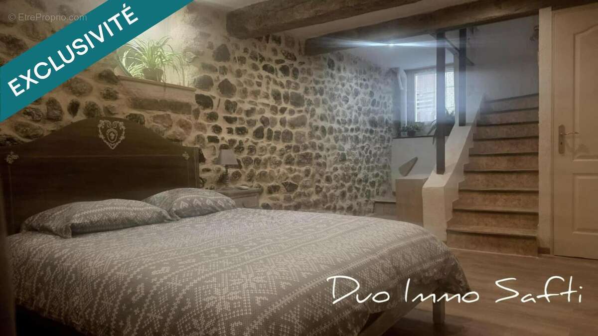 Appartement 37 m² à Mezel  - photo 2