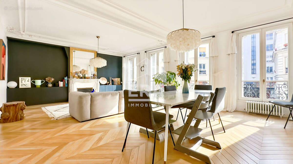 Appartement à PARIS-19E