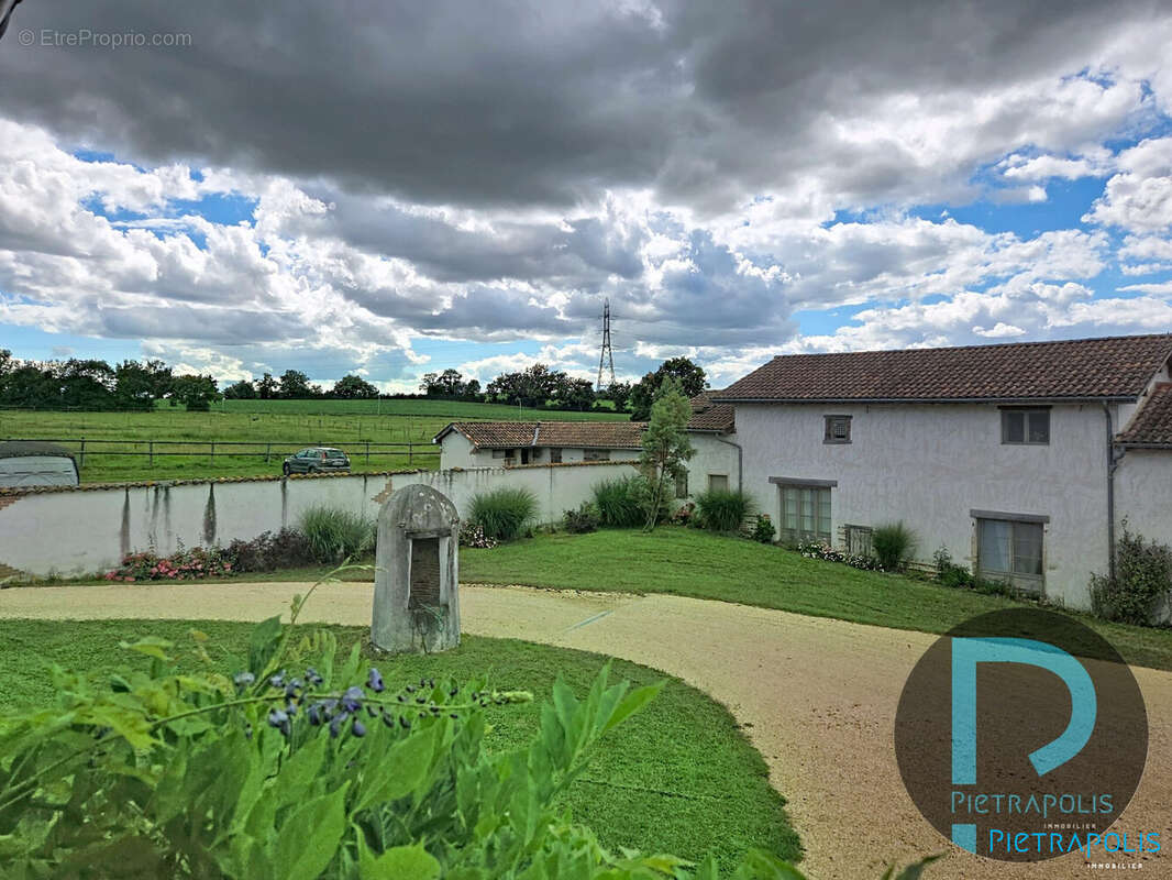 Maison à SAINT-TRIVIER-SUR-MOIGNANS
