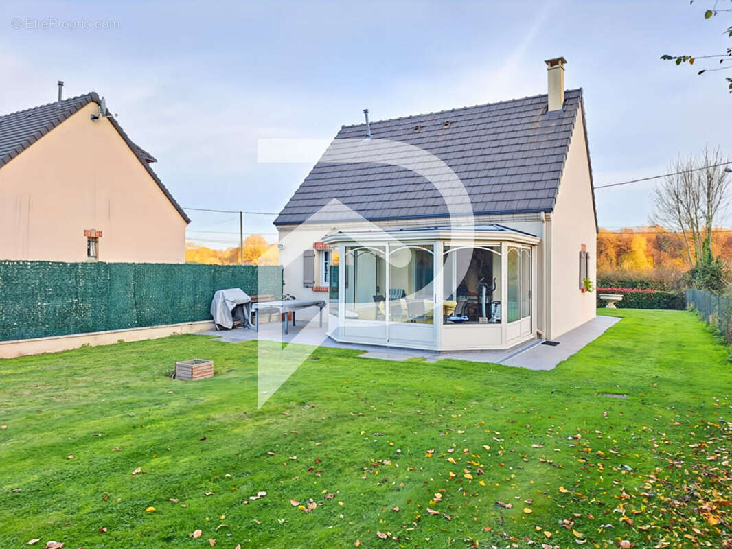 Maison à MILLY-SUR-THERAIN