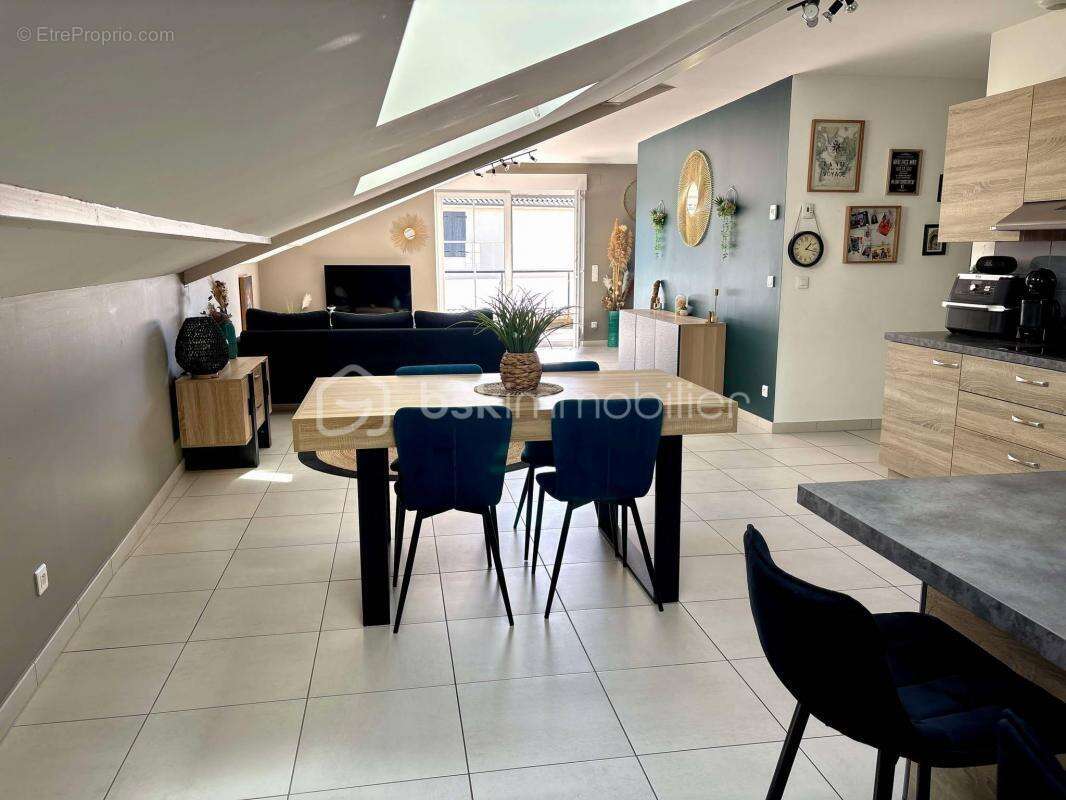 Appartement à COURCELLES-CHAUSSY