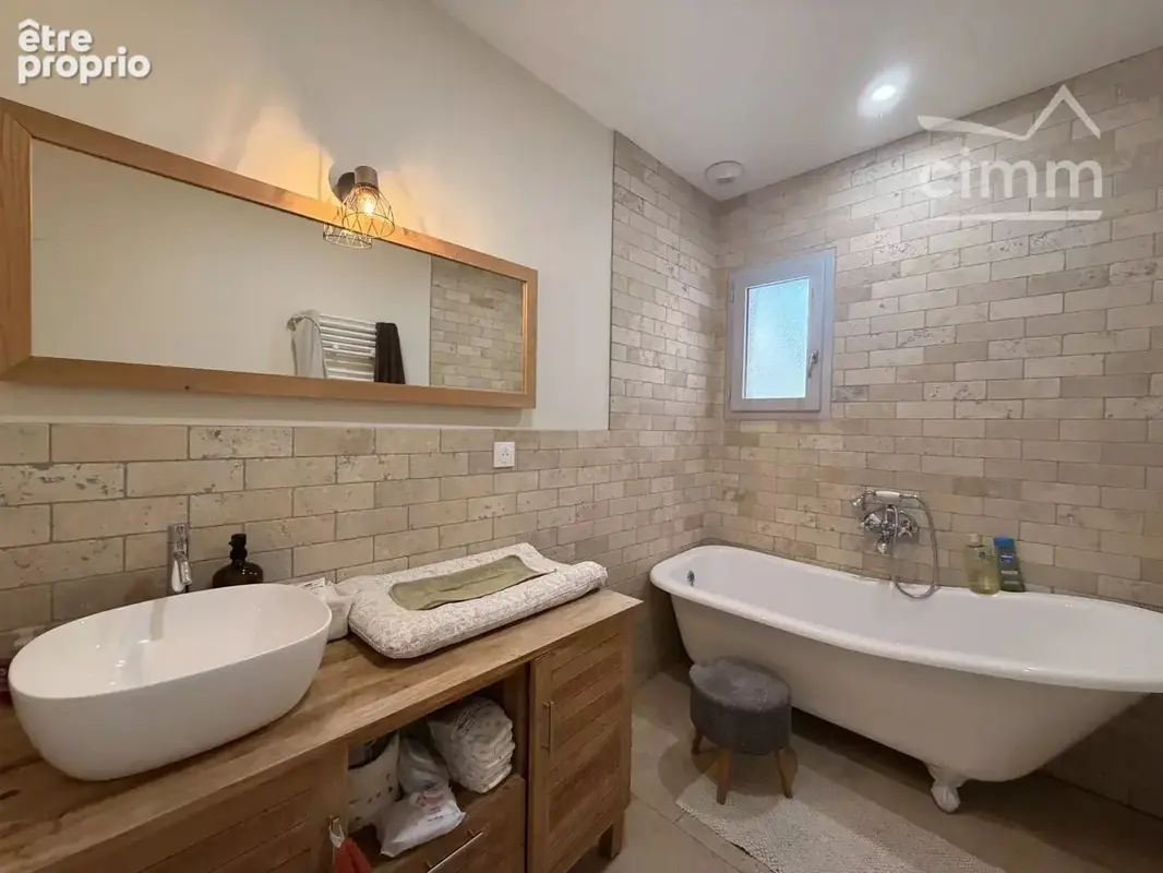 Maison contemporaine de plain-pied avec 4 chambres et piscine à Mer - photo 9
