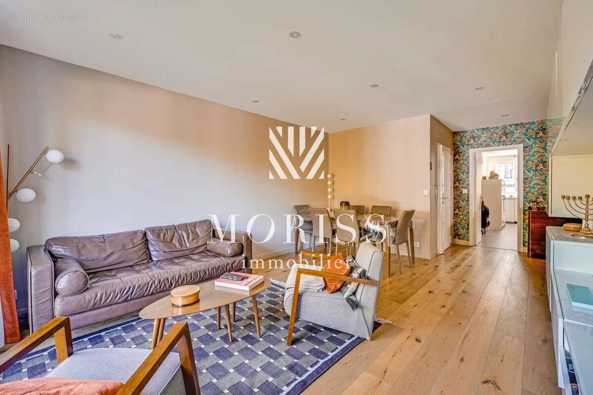 Appartement à CHARENTON-LE-PONT
