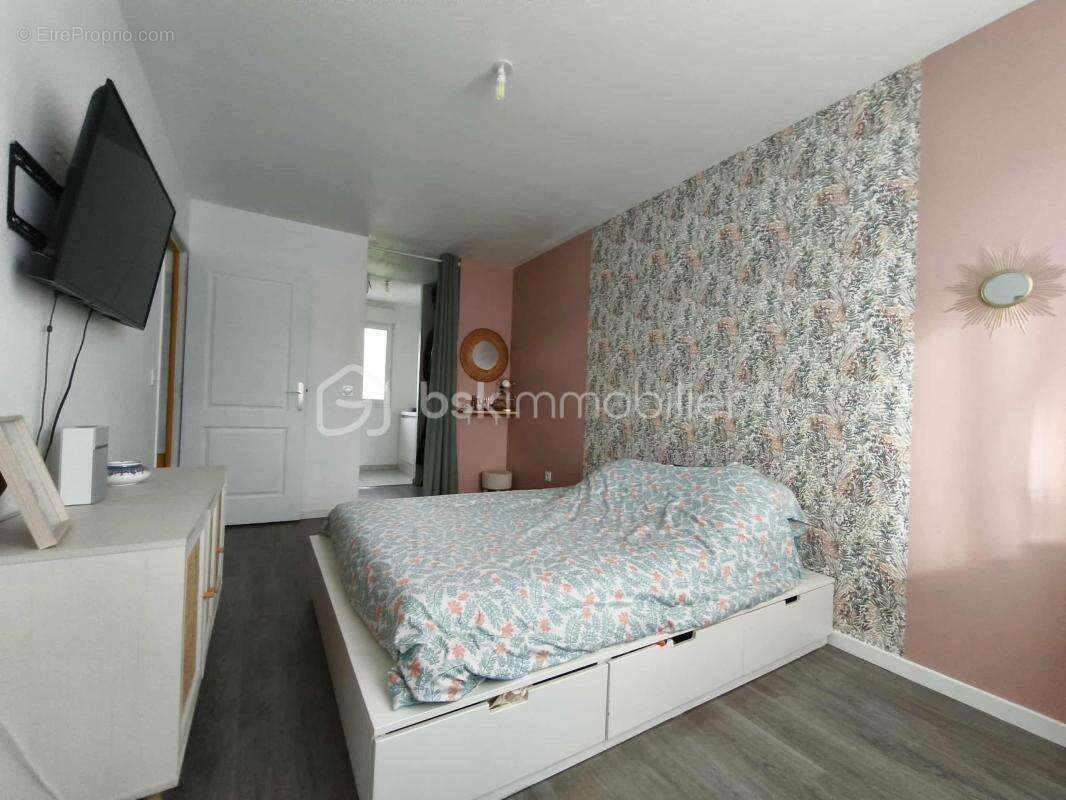 Maison à CONGIS-SUR-THEROUANNE