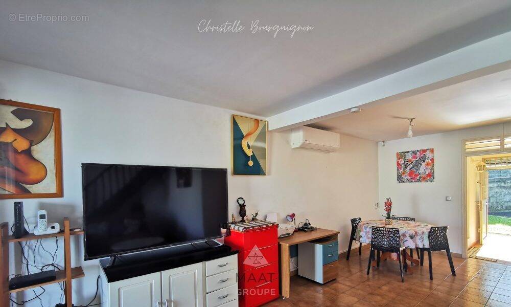 Maison à BAIE-MAHAULT