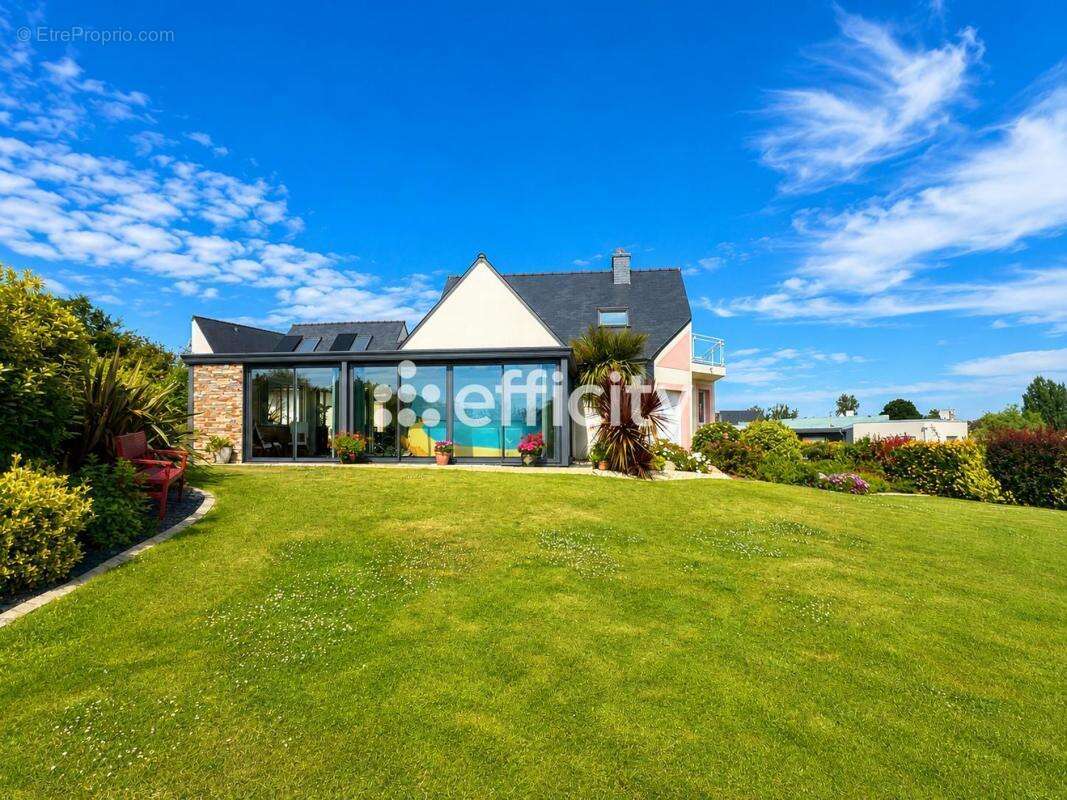 Maison 234 m² à Saint-Quay-Perros  - photo 16