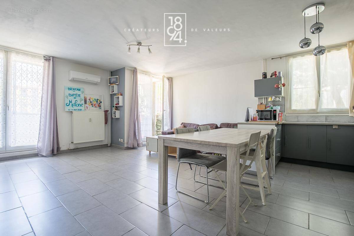 Appartement à MARSEILLE-13E