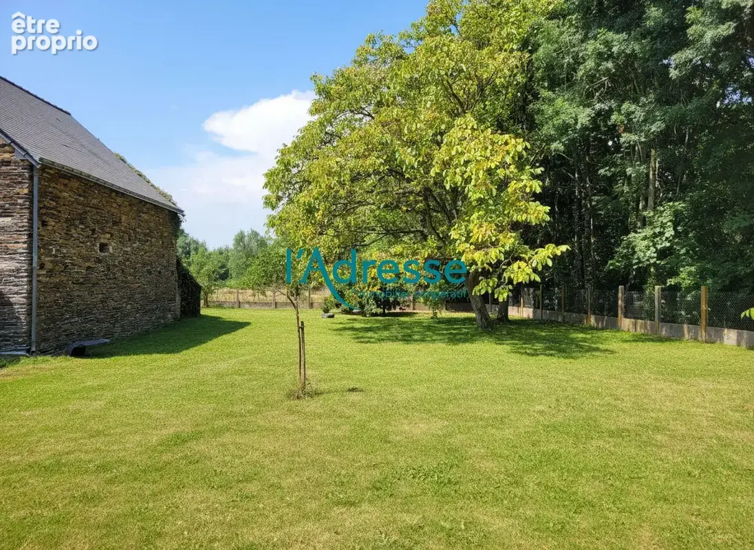 Petit Auverné: Une maison de famille où l'espace laisse place aux projets. - photo 8
