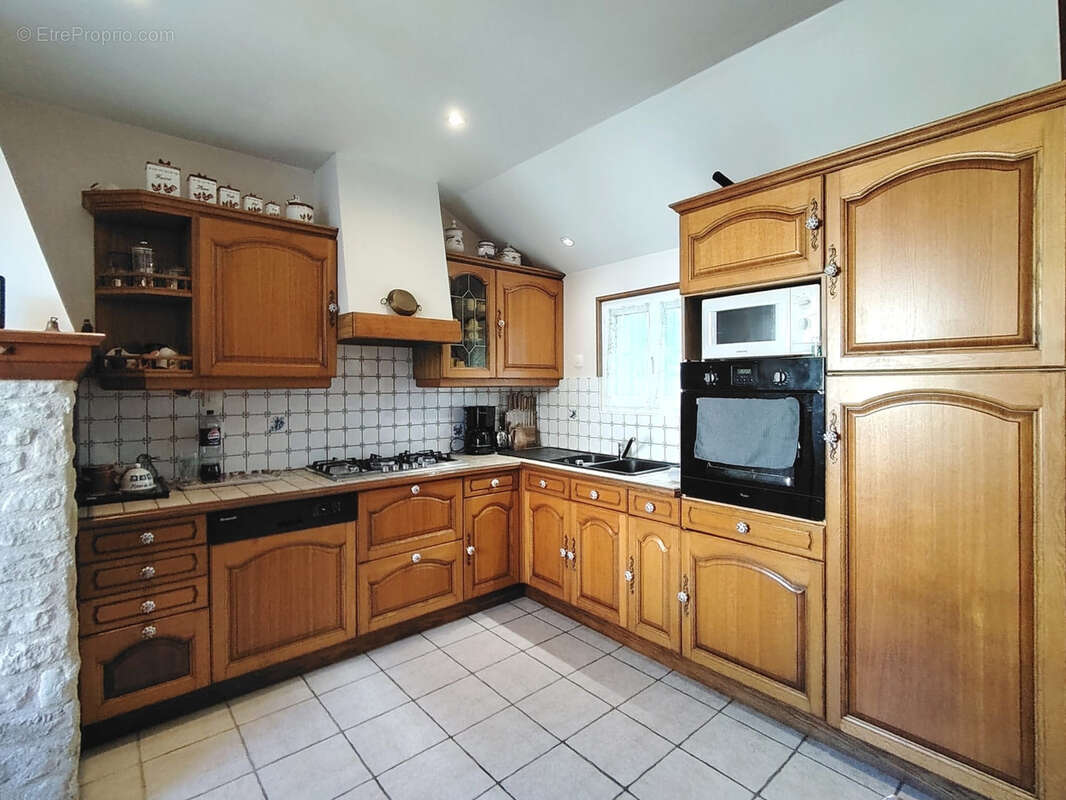 Maison à MONTEBOURG