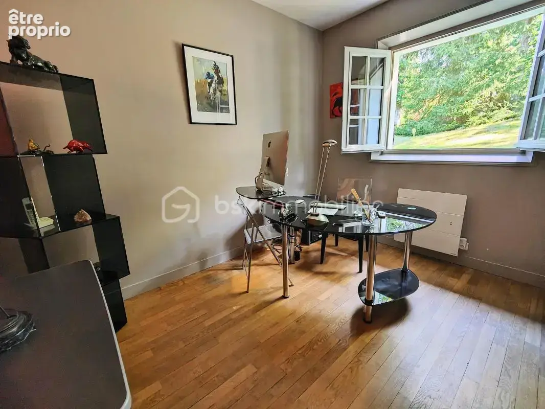 Maison d'exception dans un parc boisé privé avec tennis - photo 10