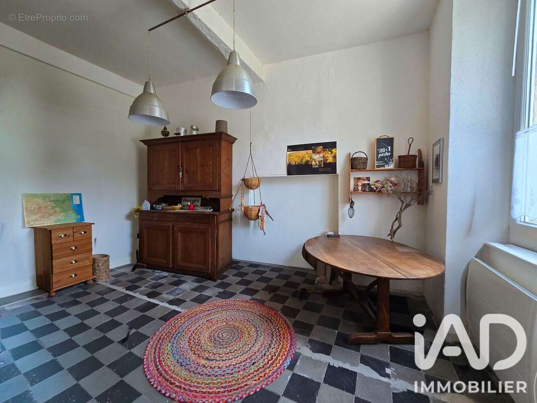 Maison 198 m² à Saint-Jean-De-Barrou  - photo 8