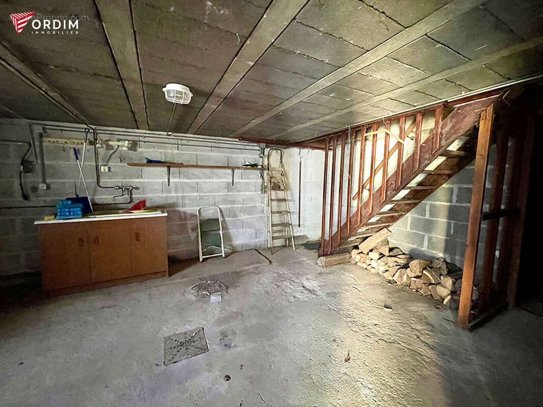 Maison sur sous-sol avec grand terrain à Bléneau - photo 15