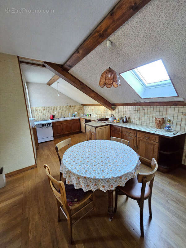 Maison Eternoz 8 pièce(s) 245 m2 - photo 2