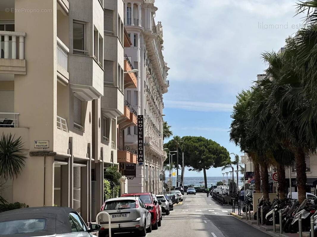 Parking à CANNES