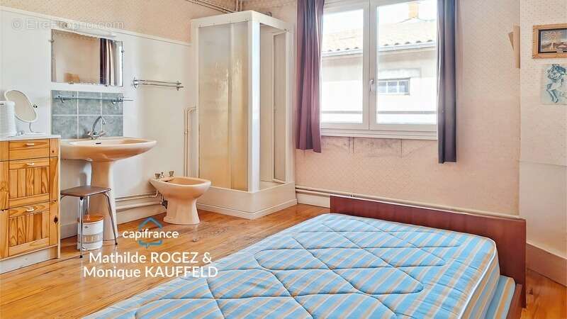 Maison à AUGEROLLES