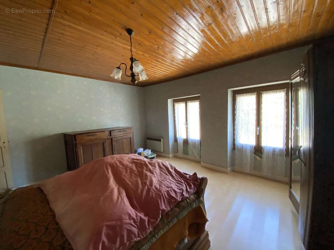 Jolie maison située dans un hameau avec jardin et garage - photo 11