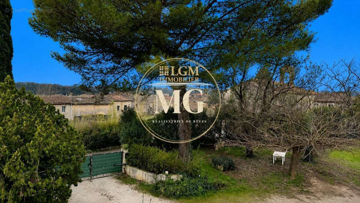 Maison - 9 pièces - 150 m² - photo 16