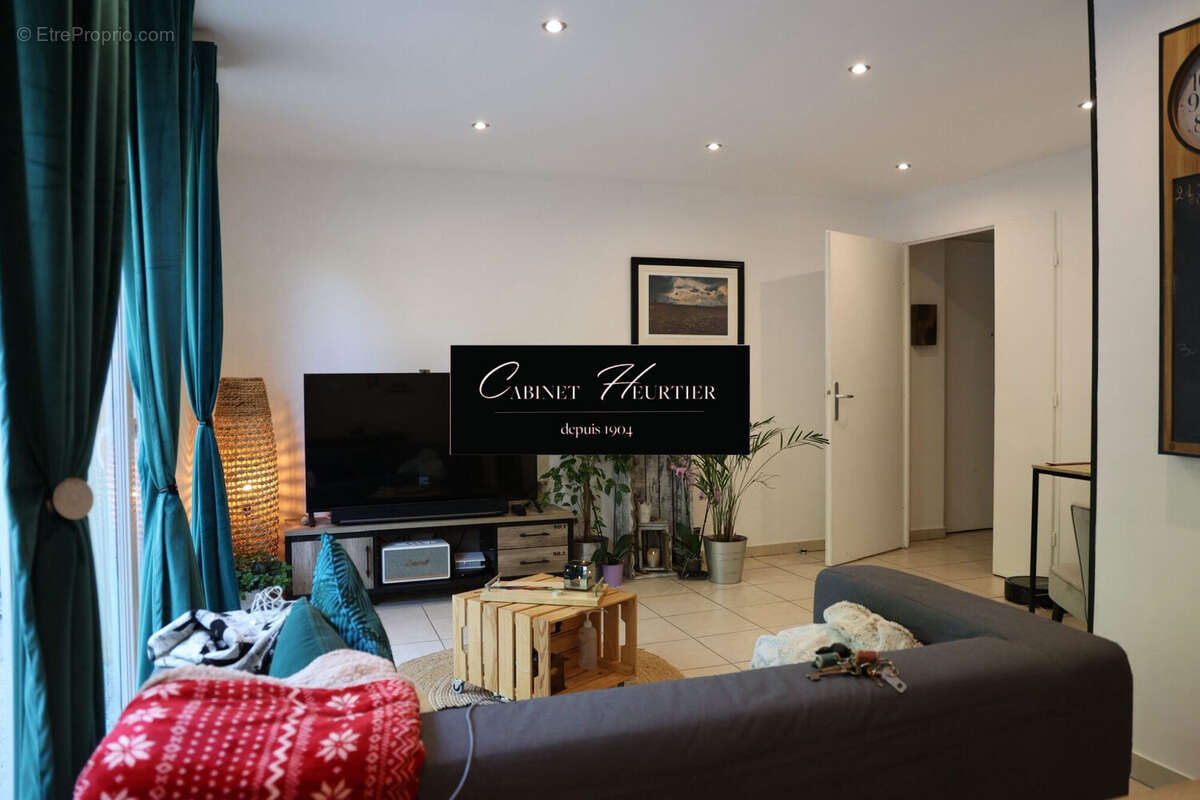 Appartement à RIVES