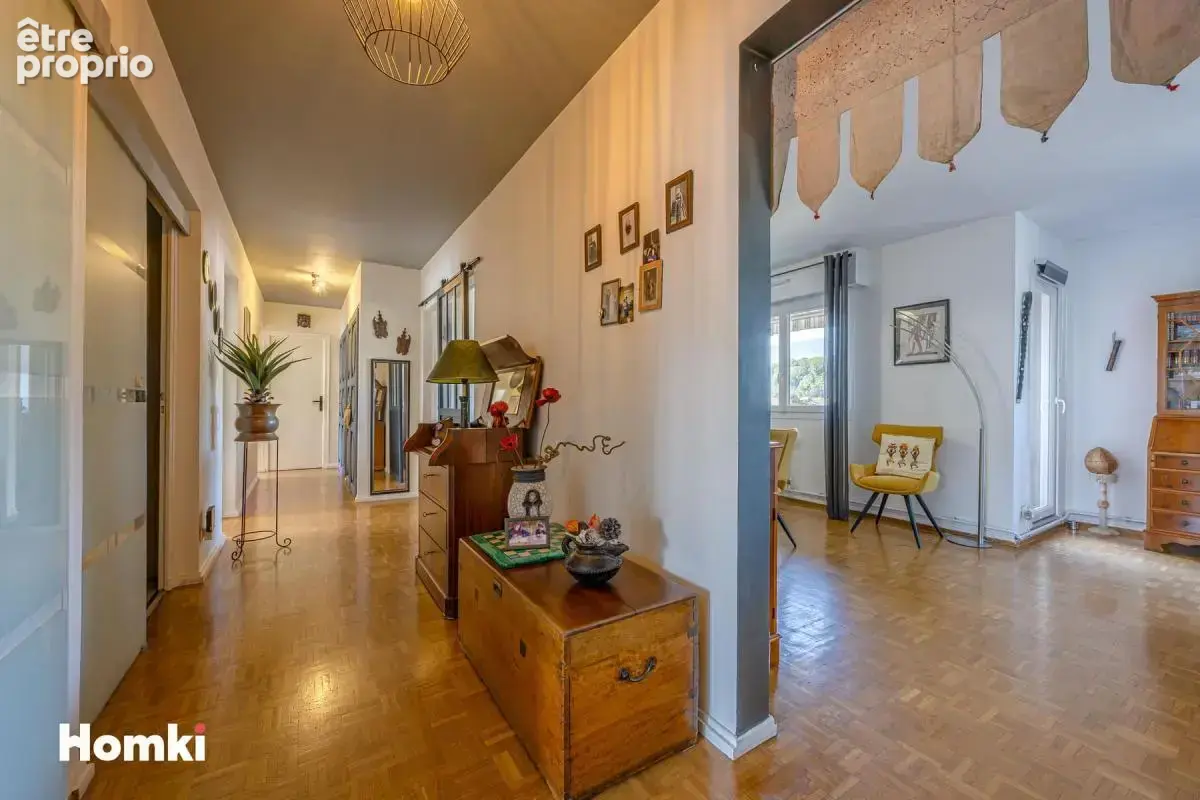Aix-les-Bains – Appartement de 103 m² rénové avec soin, ascenseur et stationnement - photo 1