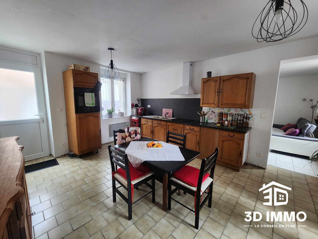 Appartement à AVESNES-SUR-HELPE